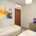 Luxurious 5 Bedroom Beach Villa